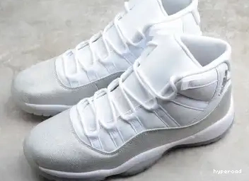Hyperoad SILVER - 11 WHITE RETRO METALLIC JORDAN 0526